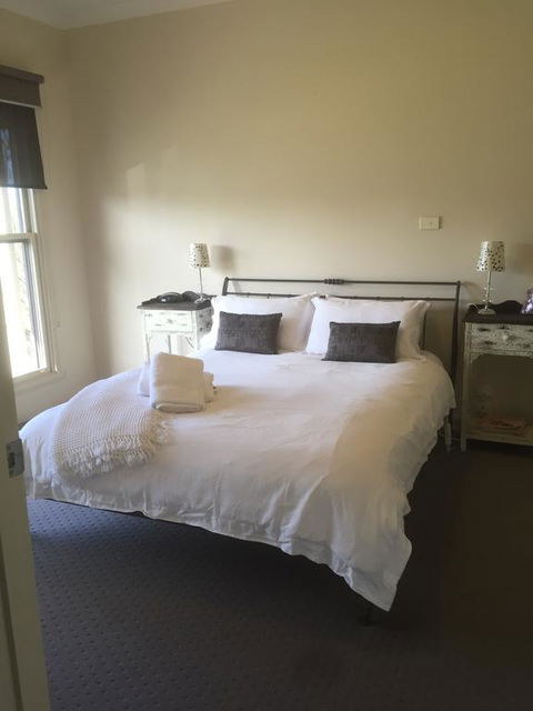 Bennett House Horsham - Sunshine Coast Guide 0