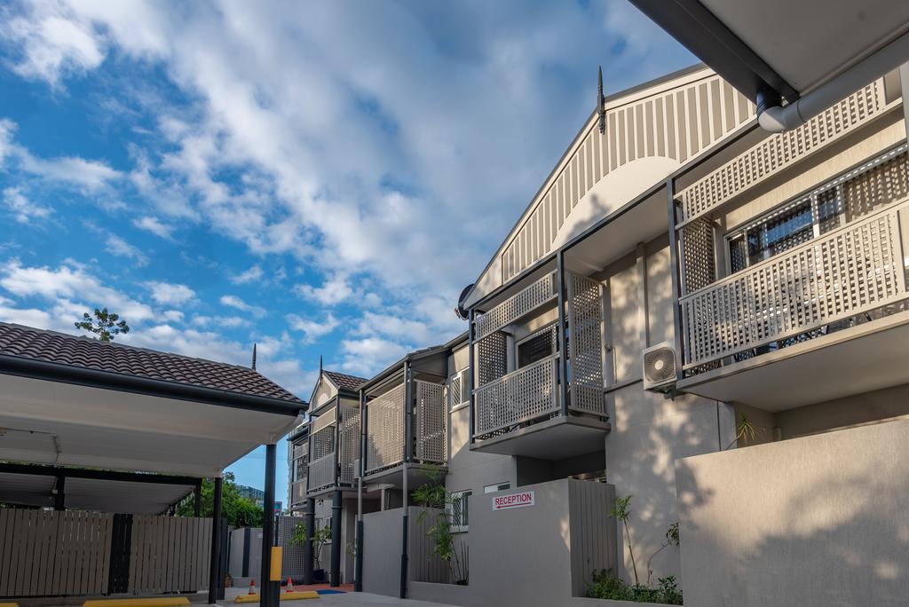 Toowong QLD Sunshine Coast Guide