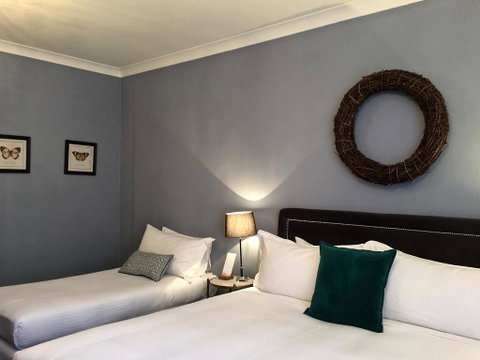 Berida Hotel - Sunshine Coast Guide 2