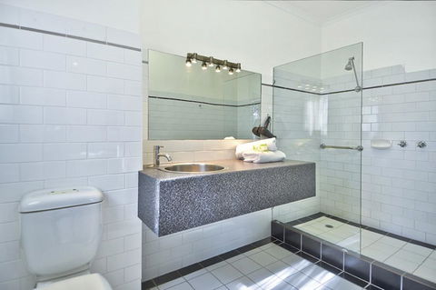 BEST WESTERN Geelong Motor Inn & Serviced Apartments - Sunshine Coast Guide 1