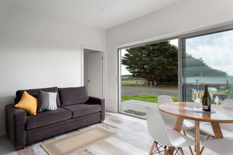 Bimbadeen Phillip Island Farm Retreats - Sunshine Coast Guide 2