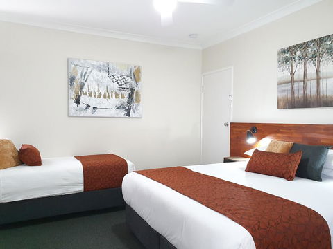 Black Sheep Motel Goulburn - Sunshine Coast Guide 0