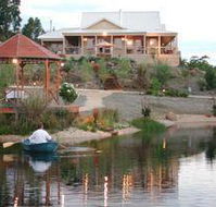 Blue Cliffs Retreat - Sunshine Coast Guide