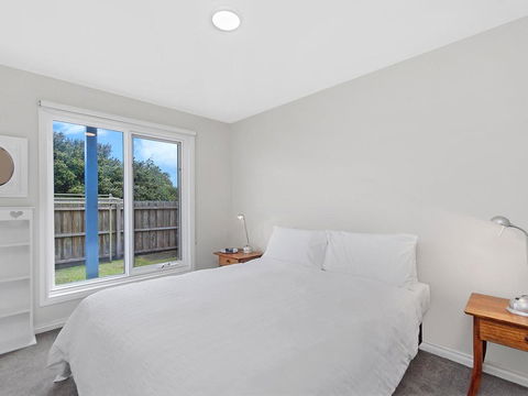 Blue Vista - Sunshine Coast Guide 2