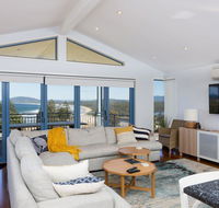 Blue Waters at Gerroa - Sunshine Coast Guide