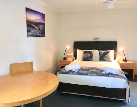 Blue Waters Motel - Sunshine Coast Guide 0