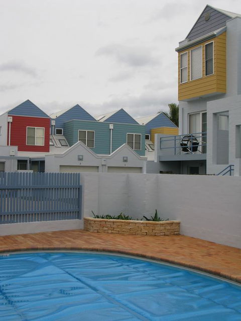 Bluedock Apartments - Sunshine Coast Guide 3