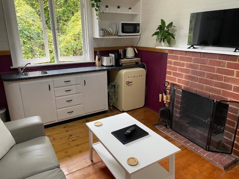 The Mulberry Cottage - Sunshine Coast Guide 3