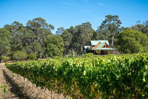 Tintagel Estate I Private Properties - Sunshine Coast Guide 2