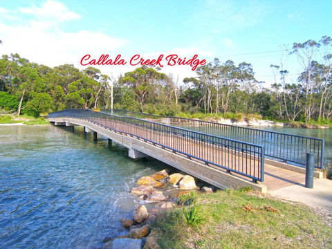 WARR4C - Home Away - Sunshine Coast Guide 2