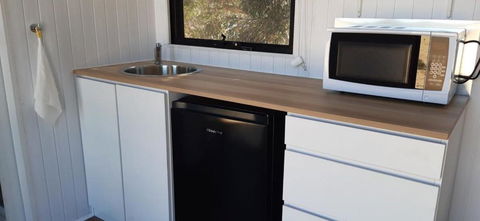 Willalooka Retreat By Tiny Away - Sunshine Coast Guide 3