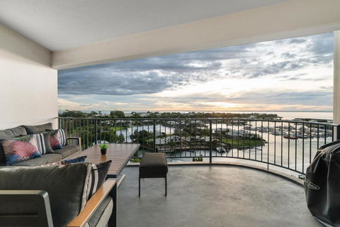 Anchor Point Penthouse 3BR With Marina Views - Pool - BBQs - Sunshine Coast Guide 2
