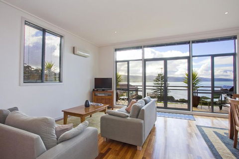 Apartment 35 Pacific Apartments - Sunshine Coast Guide 1