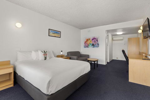 Zebra Motel - Sunshine Coast Guide 2