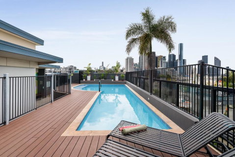YHA Brisbane City - Sunshine Coast Guide 0