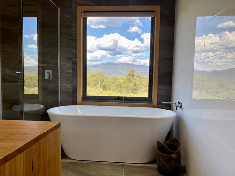 Yarra Valley Country Escape - Sunshine Coast Guide 1