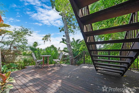 Zebulon - Sunshine Coast Guide 1
