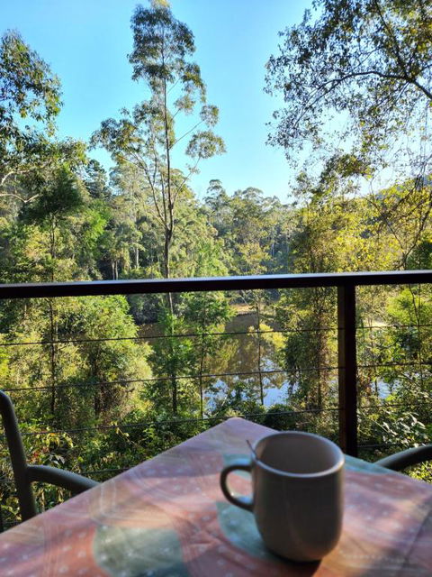 ZEN House Tiny House By The Lake - Sunshine Coast Guide 3