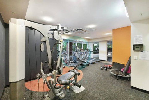 ZEN LUXURY: 2-Story 4-BR Penthouse In Darwin City With Mindal Markets & Harbour Views - Sunshine Coast Guide 1