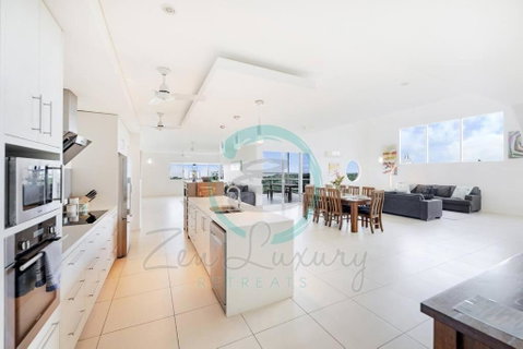 ZEN LUXURY: 2-Story 4-BR Penthouse In Darwin City With Mindal Markets & Harbour Views - Sunshine Coast Guide 2
