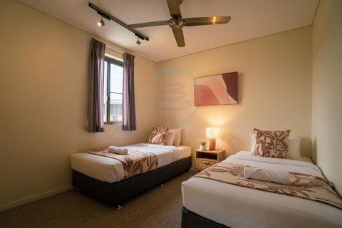 ZEN PARADISE - 2-BR Waterfront Ocean View Retreat - Sunshine Coast Guide 1
