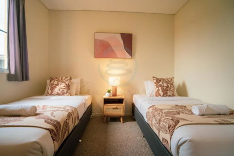 ZEN PARADISE - 2-BR Waterfront Ocean View Retreat - Sunshine Coast Guide 3