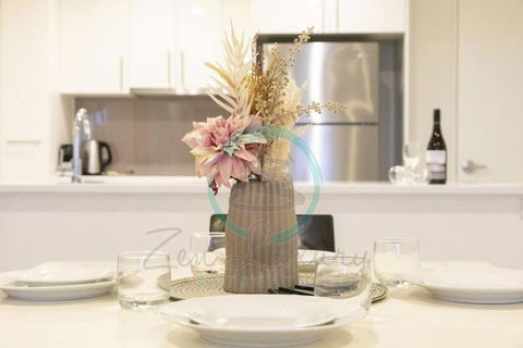 ZEN SUN CITY Cozy 2-BR/2-BA Ocean View Retreat - Sunshine Coast Guide 0