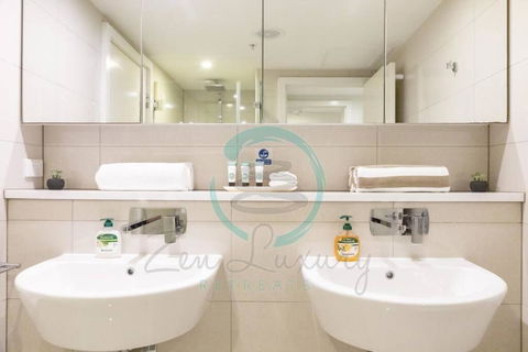 ZEN SUN CITY Cozy 2-BR/2-BA Ocean View Retreat - Sunshine Coast Guide 2