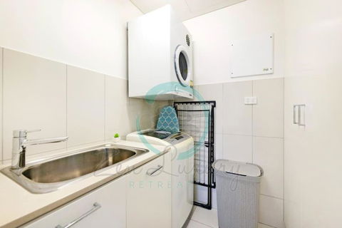 ZEN TOWERS: Cozy Executive 3-BR Family Apt In Darwin City - Sunshine Coast Guide 1