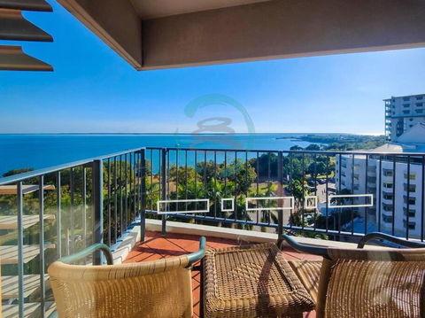 ZEN88 ESPLANADE: 1-BR Top Floor Ocean View Suite - Sunshine Coast Guide 0