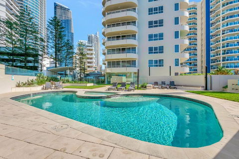 Zenith Apartments - Q Stay - Sunshine Coast Guide 2