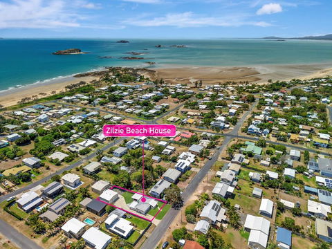 Zilzie Beach House - Sunshine Coast Guide 1