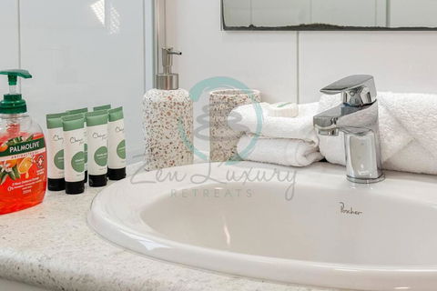ZEN Nightcliff Foreshore 2-BR Cozy & Quiet Getaway - Sunshine Coast Guide 1