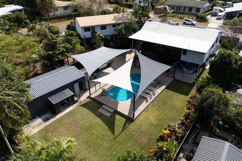 ZenLux Rosewood Luxury Family Escape - Pool - BBQ - Sunshine Coast Guide 0