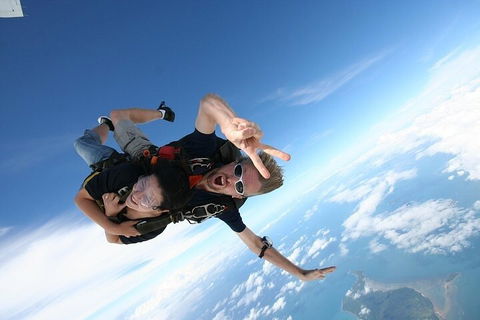 Byron Bay Tandem Sky Dive - Sunshine Coast Guide 1