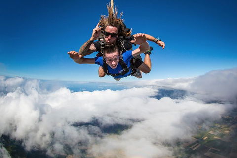 Reef And Rainforest Tandem Sky Dive In Cairns - Sunshine Coast Guide 0