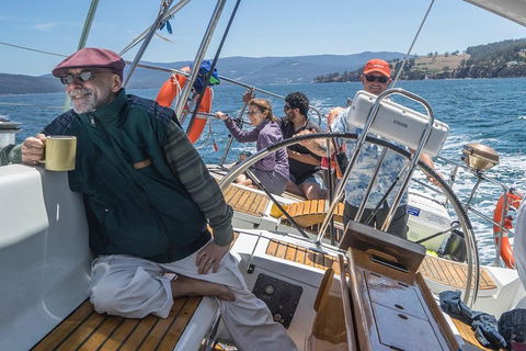 Half-Day Sailing On The Derwent River From Hobart - Sunshine Coast Guide 2