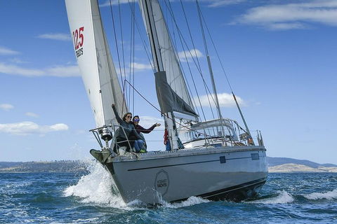 Half-Day Sailing On The Derwent River From Hobart - Sunshine Coast Guide 5