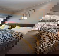 3-Day Uluru-Kata Tjuta and Kings Canyon 4WD Small-Group Eco-Tour from Alice Springs - Sunshine Coast Guide