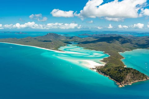 Whitsunday Bullet Day Trip - Whitehaven Beach And Snorkelling - Sunshine Coast Guide 1