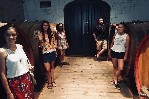 The Intimate Wine Tasting Experiences And Boutique Wines - Sunshine Coast Guide 2