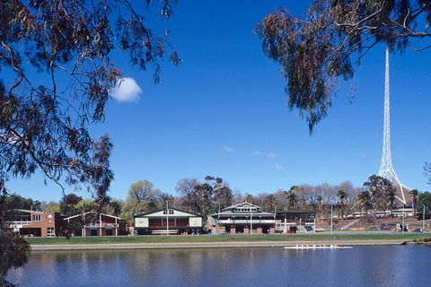 River Gardens Melbourne Sightseeing Cruise - Sunshine Coast Guide 4